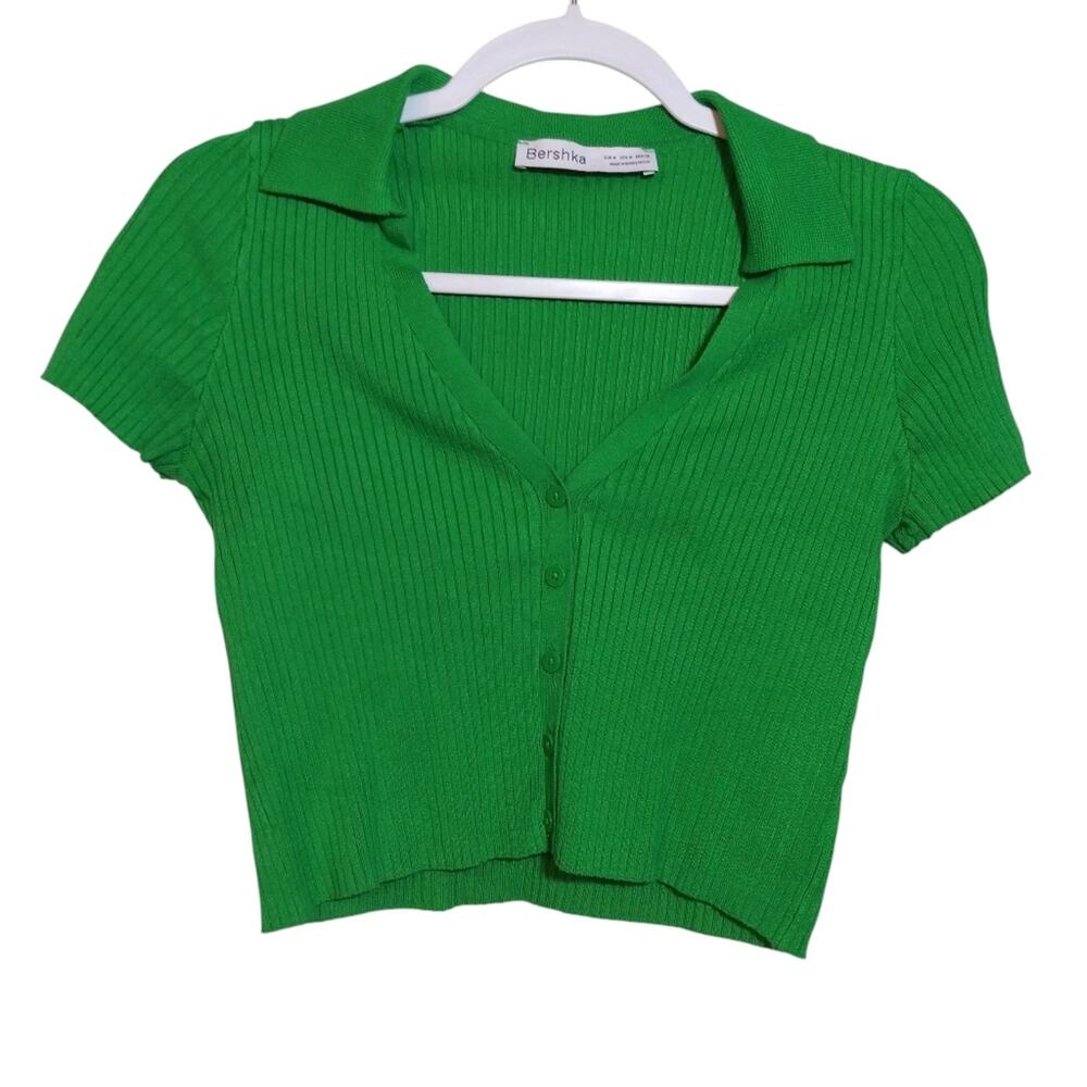 Bershka Kelly Green Ribbed Short Sleeve Button-Up Crop Top Size M